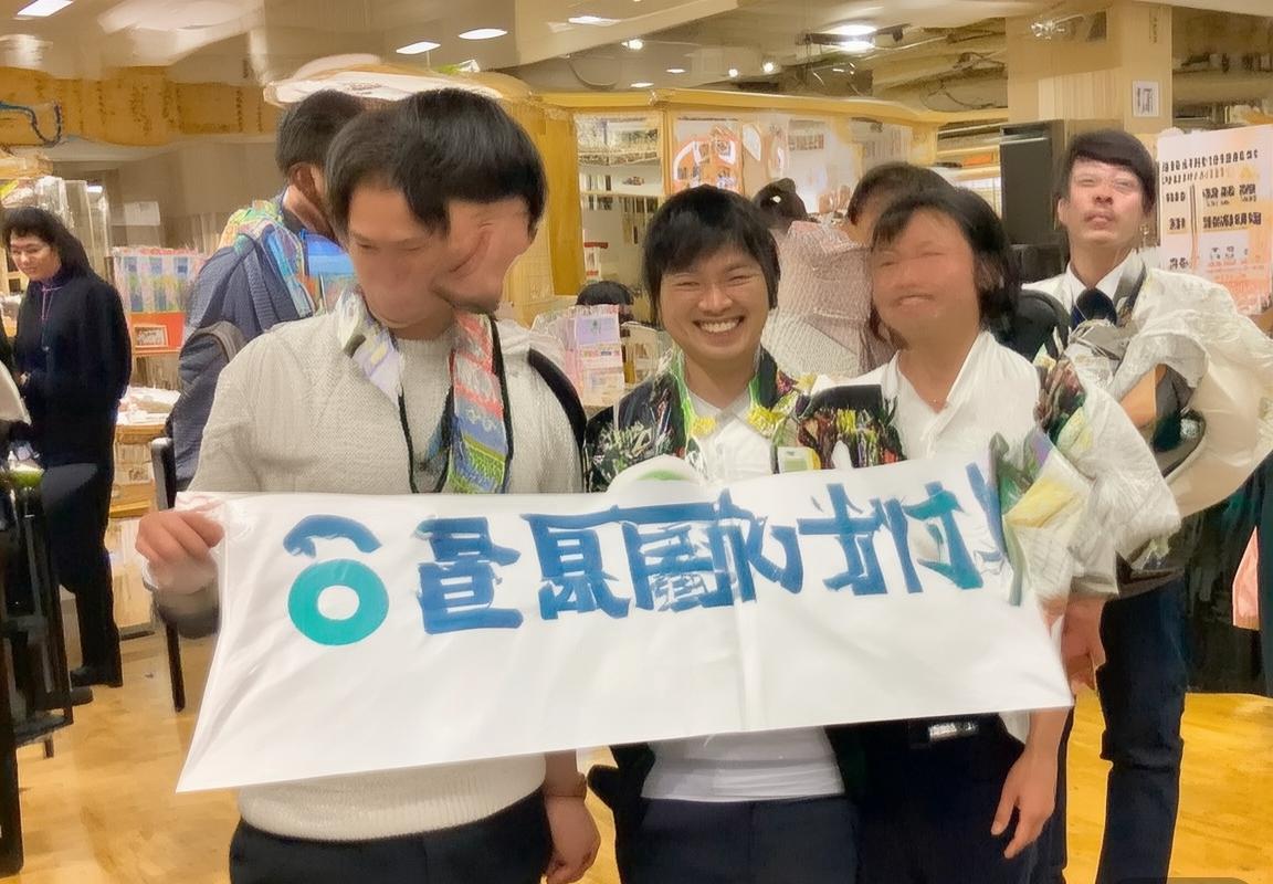 CBA焦点战回顾：广东新疆巅峰对决，技战术与球员风采全面解析